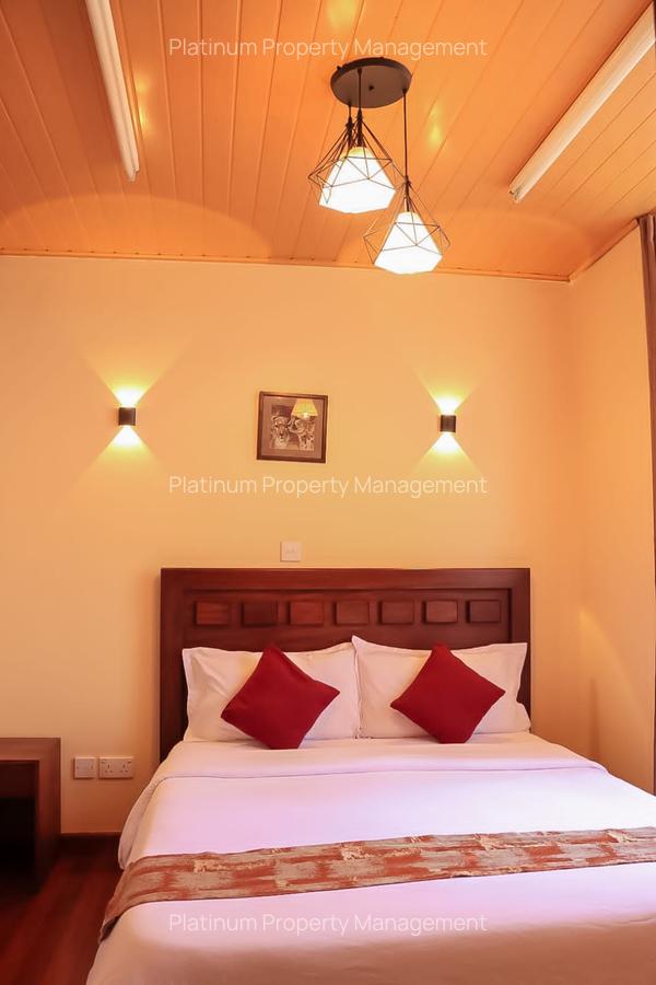 Serviced 1 Bed Apartment with En Suite in Westlands Area - 13