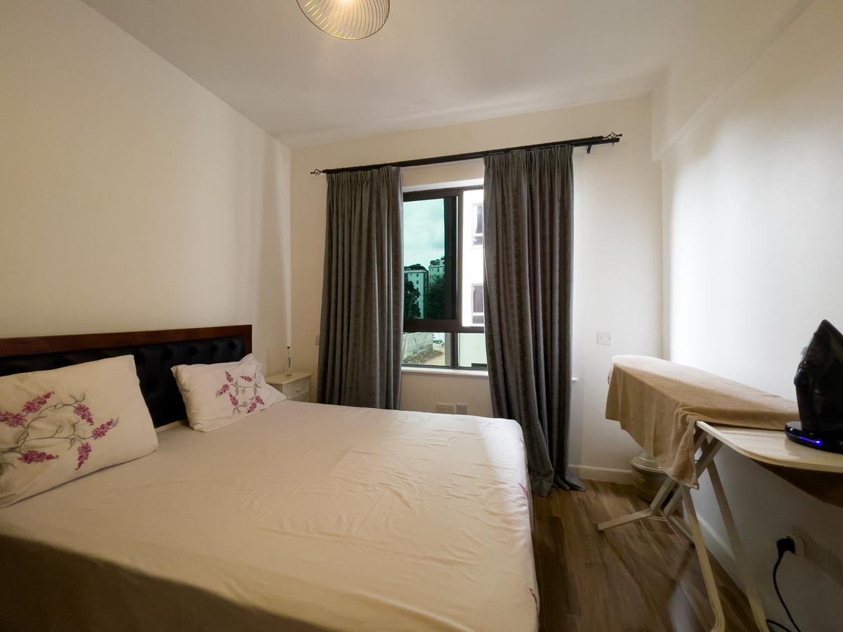 Furnished 2 Bed Apartment with En Suite at Hatheru Road - 11