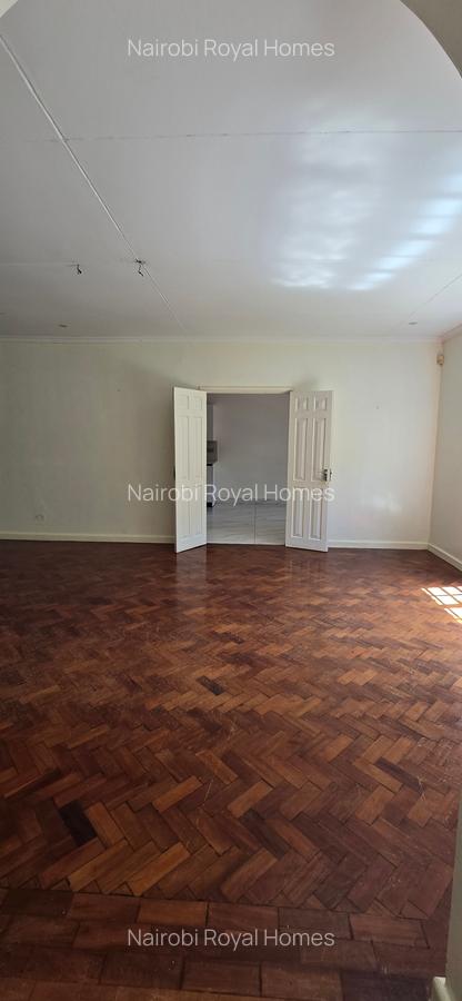 4 Bed House with En Suite at Lavington Road - 13