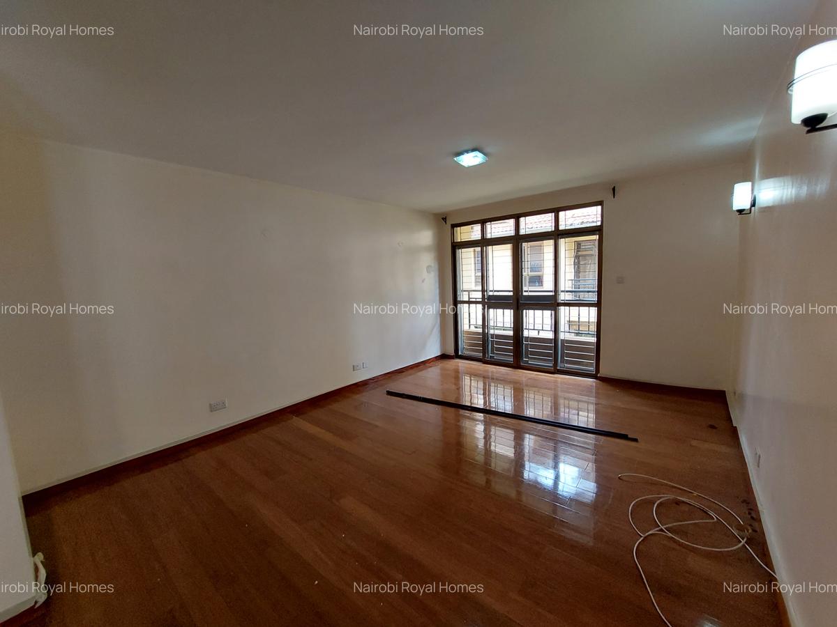 5 Bed Townhouse with En Suite at Lavington Lane - 17