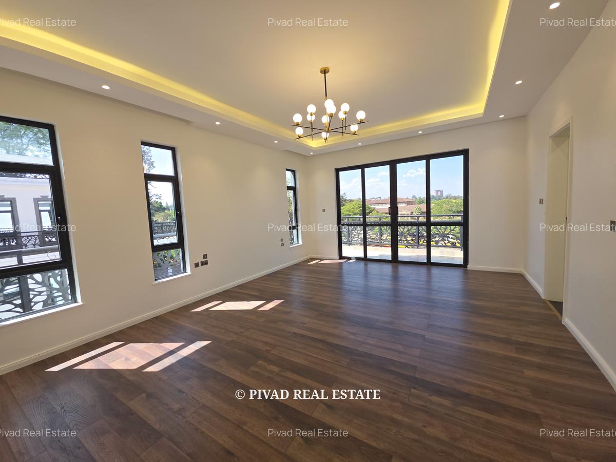 5 Bed Townhouse with Swimming Pool in Lavington - 10