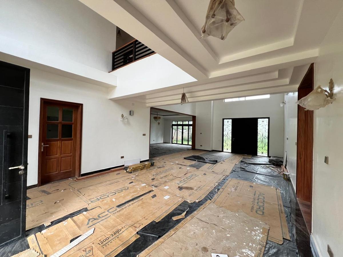 6 Bed Townhouse with En Suite in Karen - 11