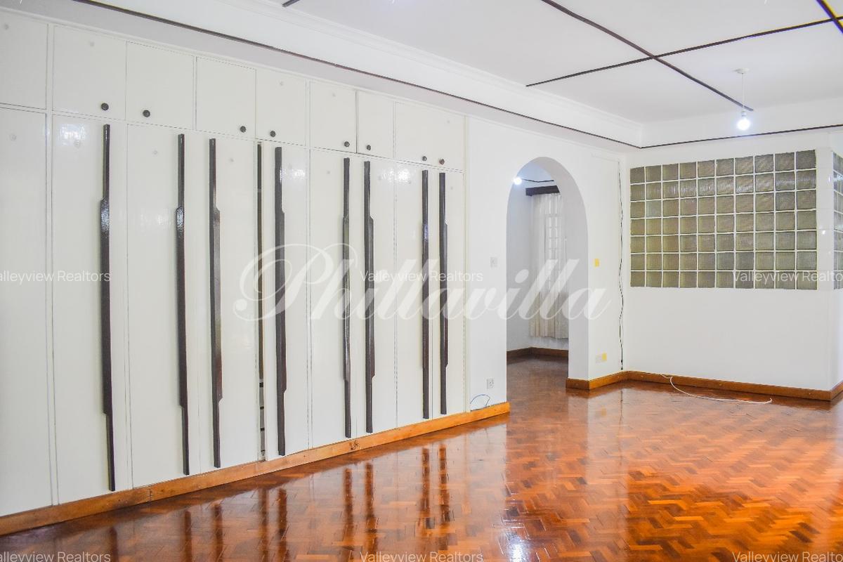 5 Bed Townhouse with En Suite at Kileleshwa - 8