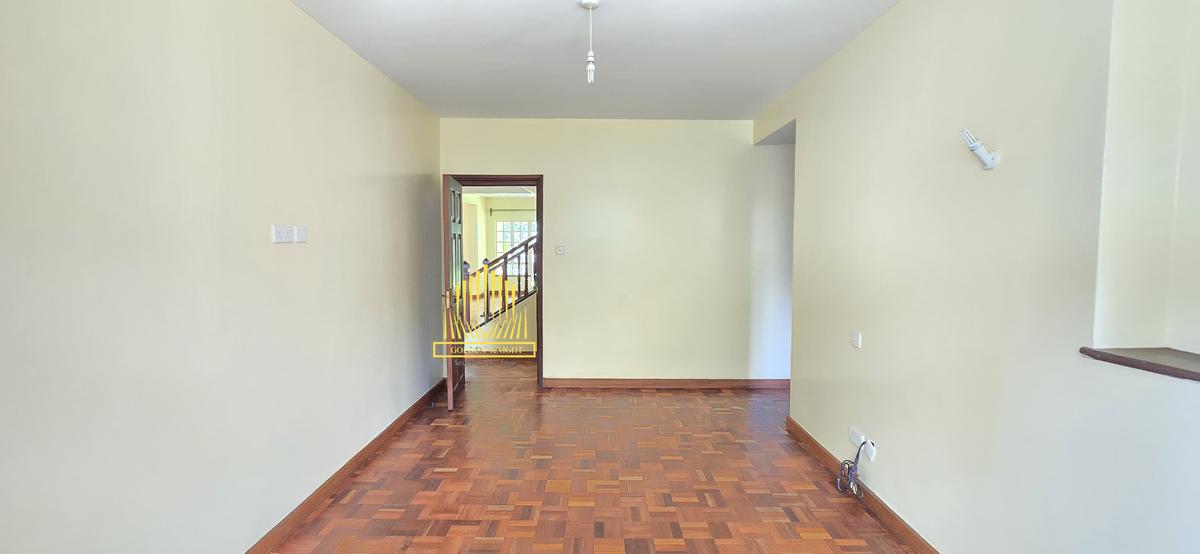 5 Bed Townhouse with En Suite in Lavington - 13