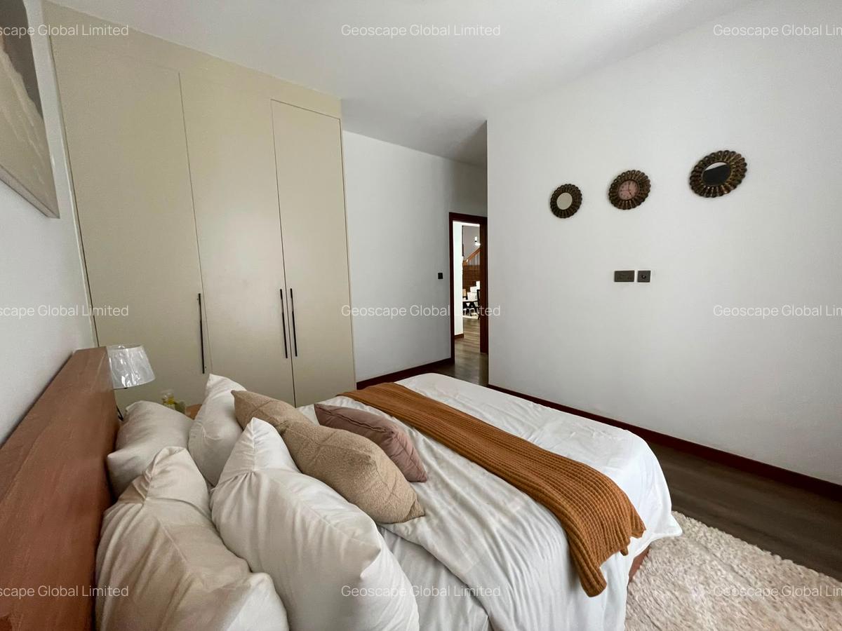5 Bed Apartment with En Suite in Parklands - 13