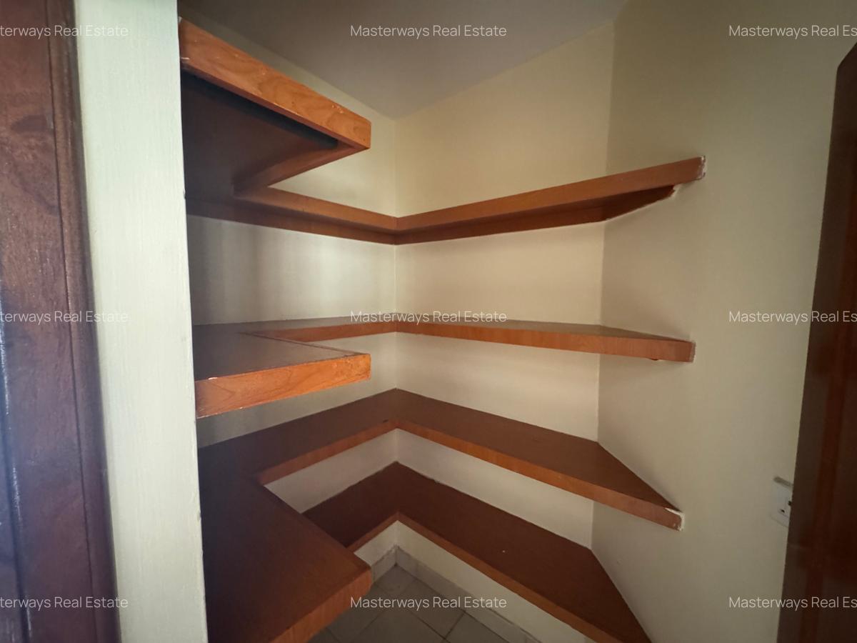 3 Bed Apartment with En Suite in Lavington - 7