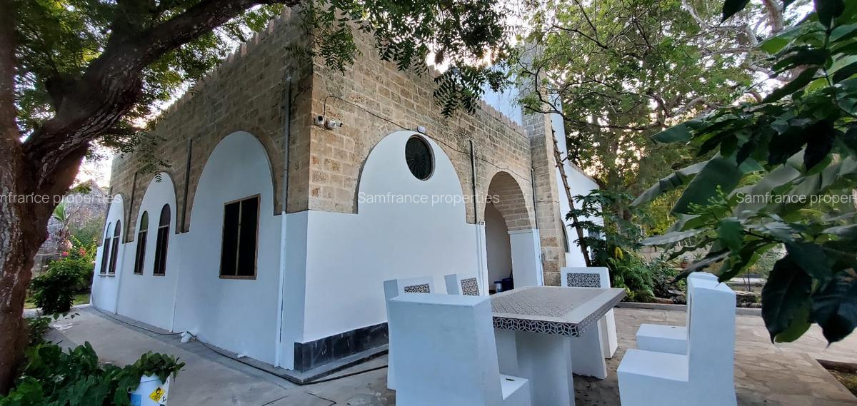 6 Bed Townhouse with En Suite at Kilifi Bofa - 1