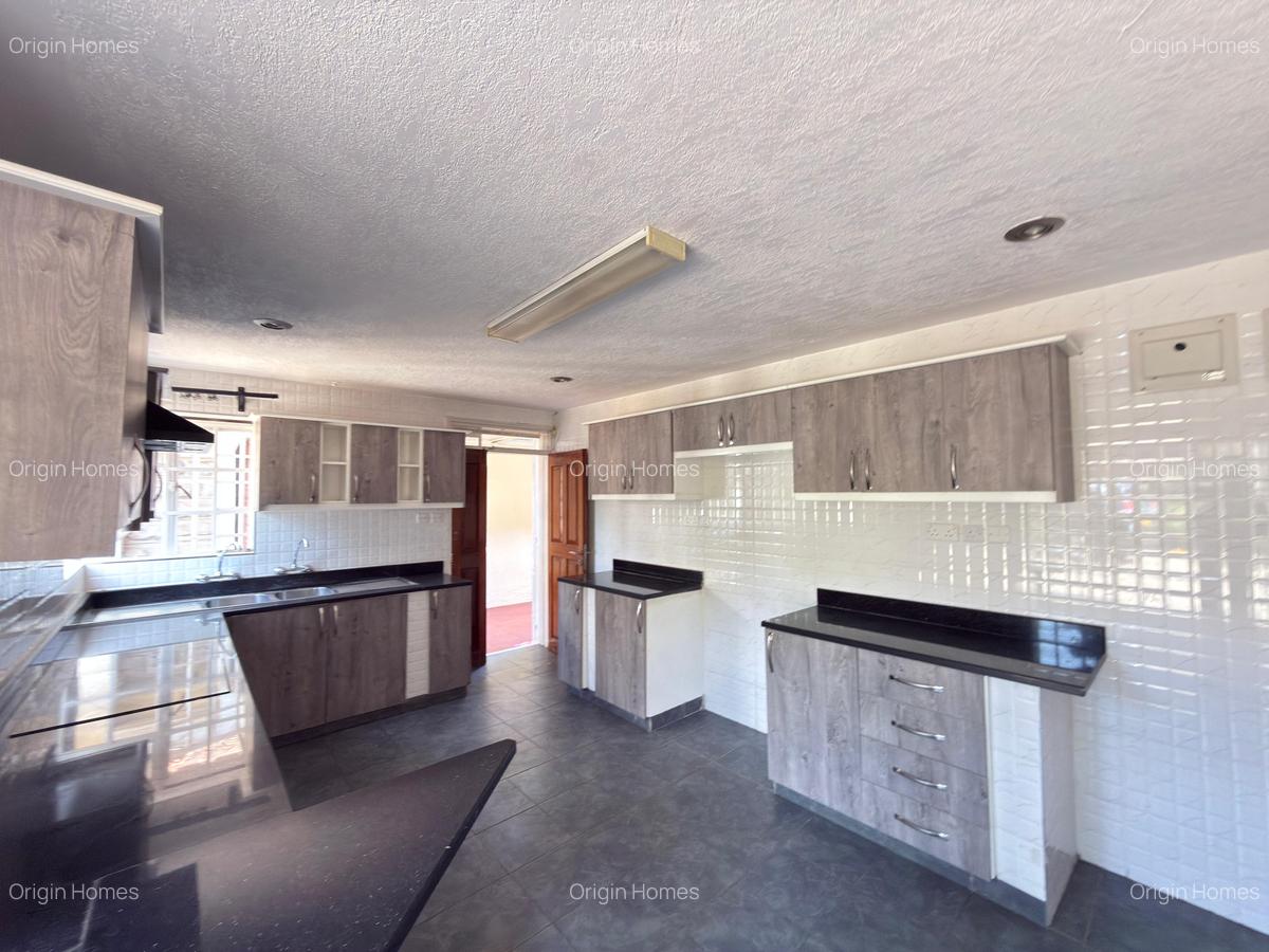 4 Bed House with En Suite at Gigiri - 14