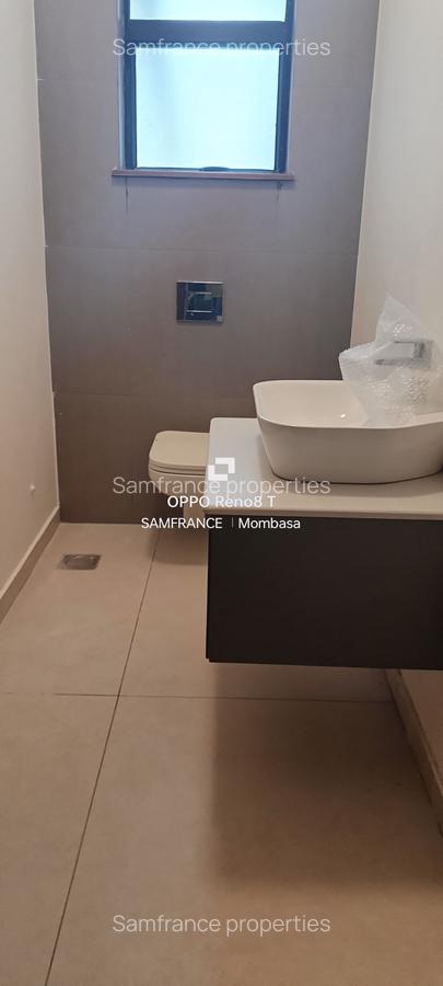 Serviced 3 Bed Apartment with En Suite at Mount Kenya Road - 4