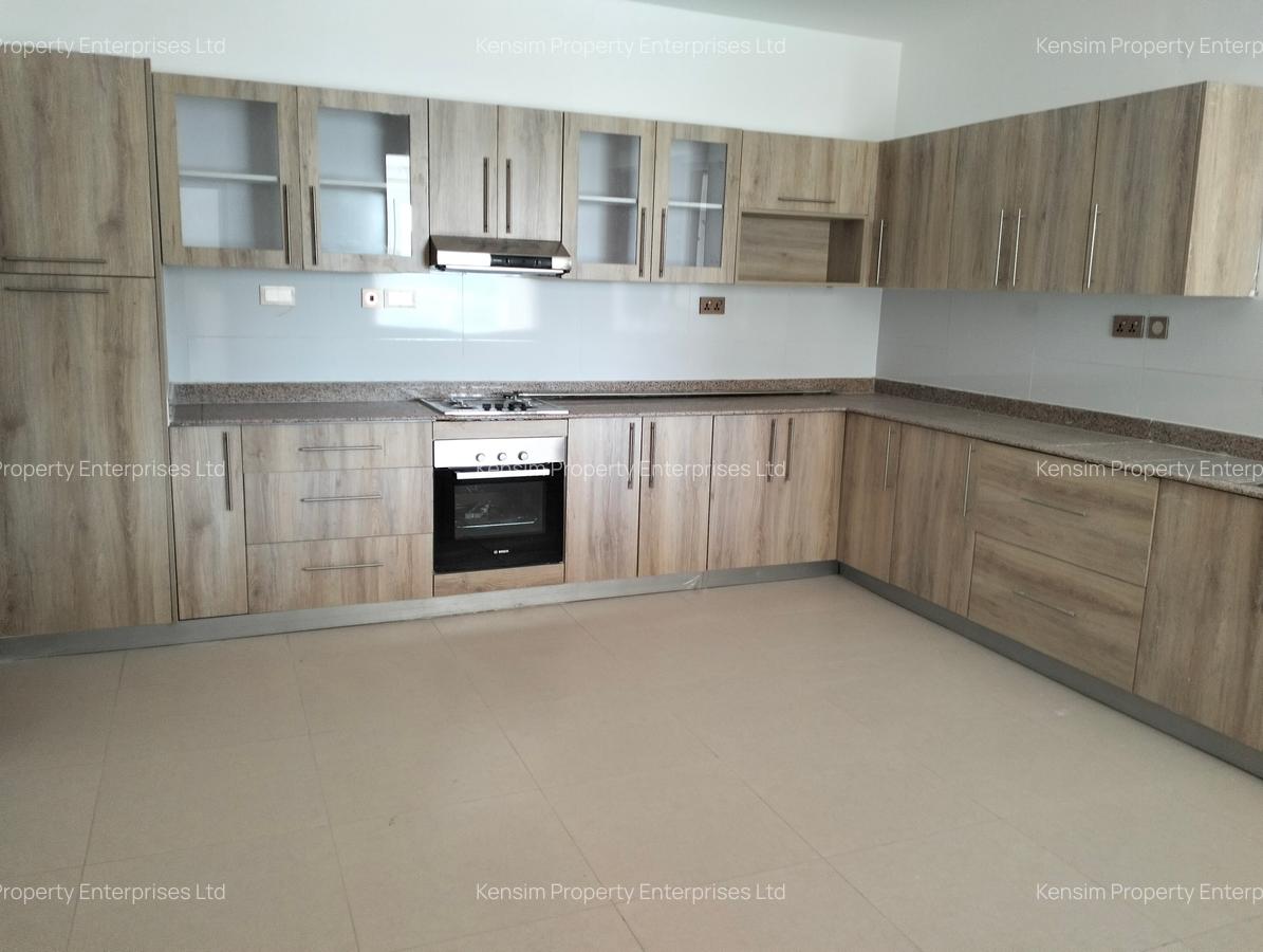 3 Bed Apartment with En Suite in Westlands Area - 15