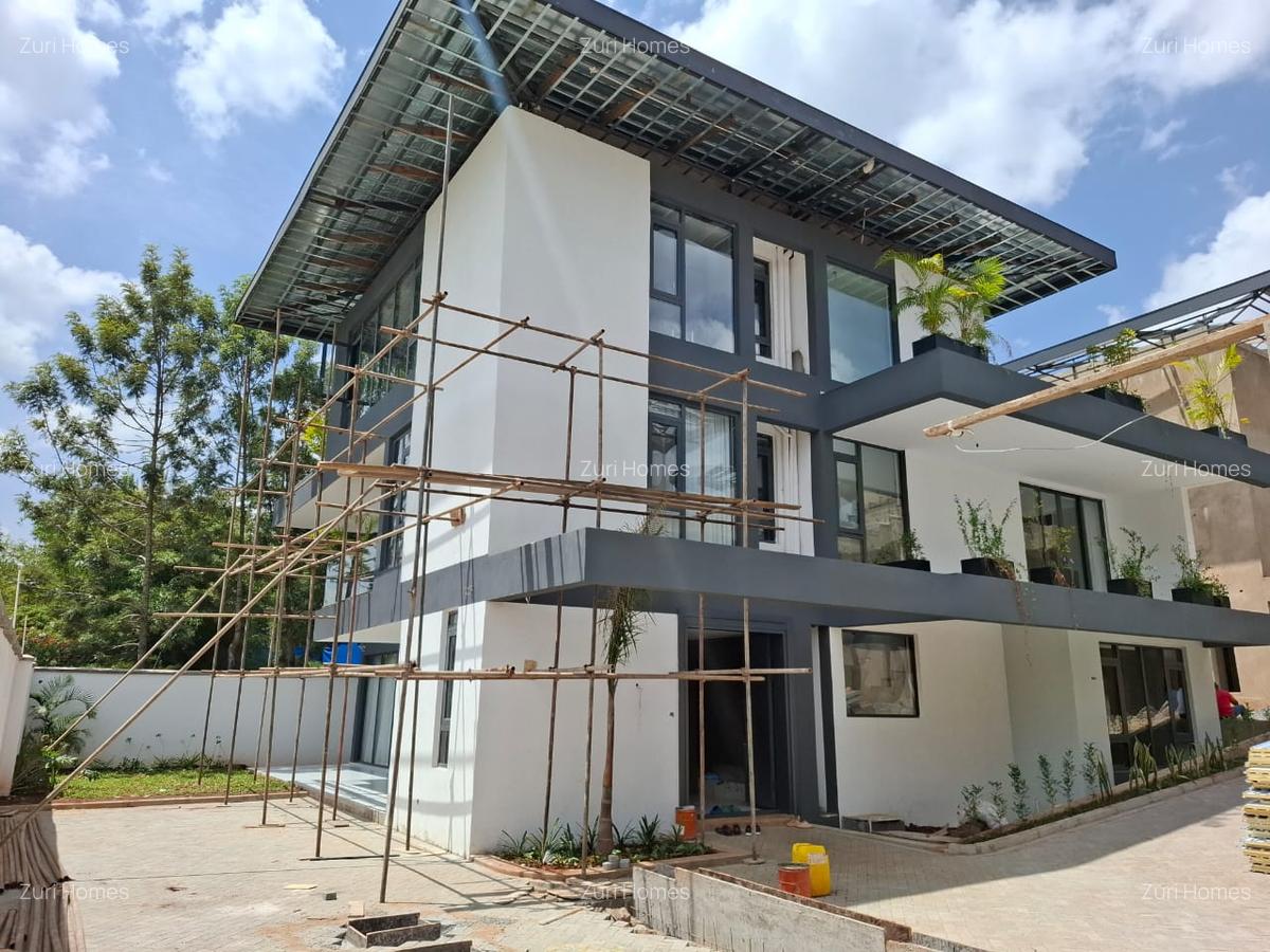 5 Bed Townhouse with En Suite in Lavington - 11