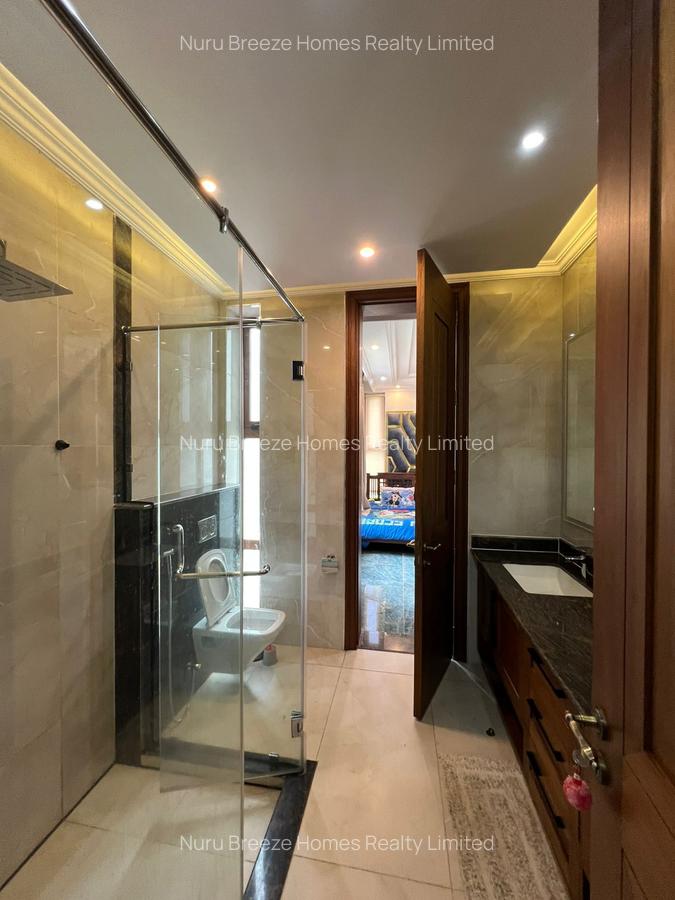 5 Bed Townhouse with En Suite in Lavington - 11
