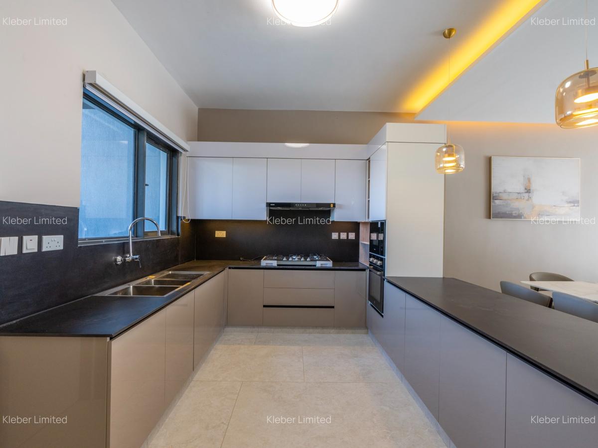 4 Bed House with En Suite in Langata - 2