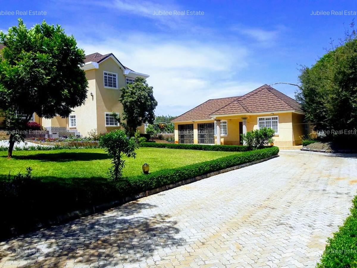 7 Bed House with En Suite in Runda - 5