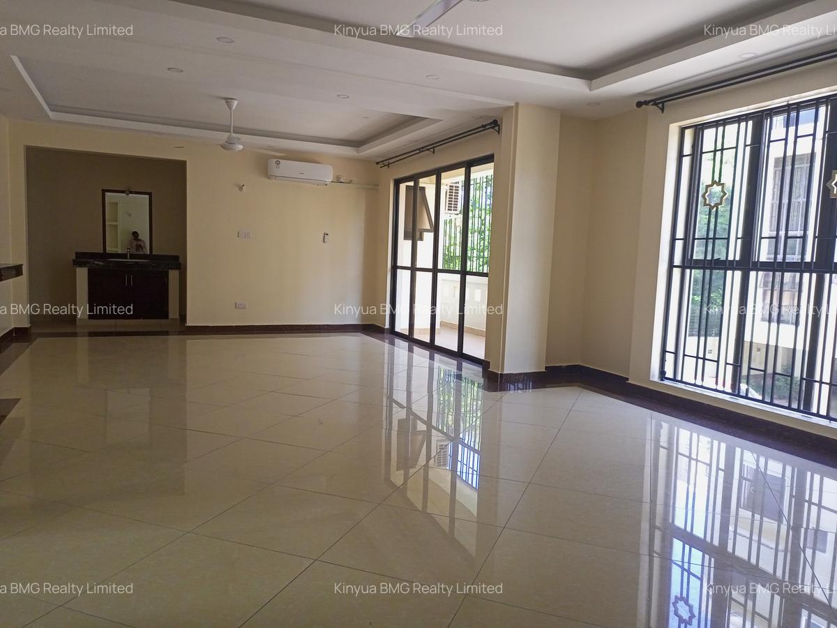 Serviced 3 Bed Apartment with En Suite in Nyali Area - 9