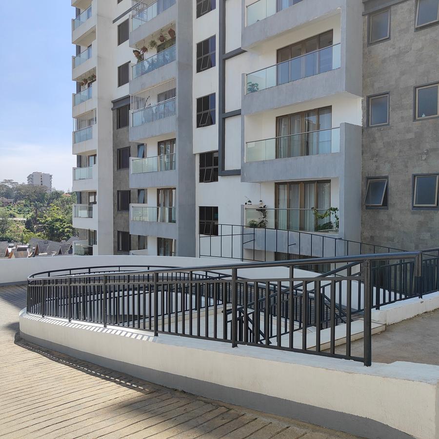 Serviced 3 Bed Apartment with En Suite at Hatheru Road - 20