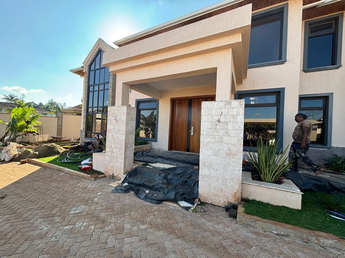 5 Bed House with En Suite at Runda - 3