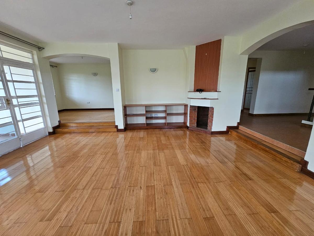 4 Bed House with En Suite in Runda - 6