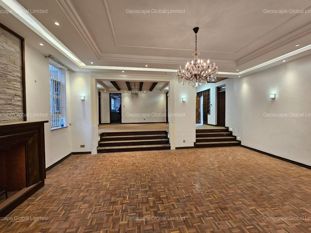 5 Bed House with En Suite in Runda - 4