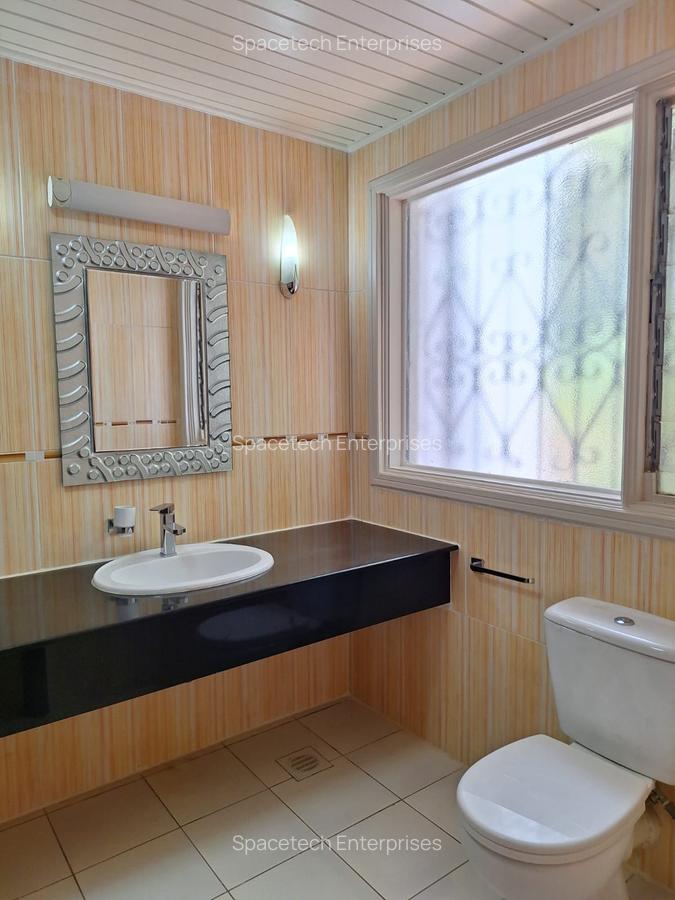 4 Bed Townhouse with En Suite in Muthaiga - 19