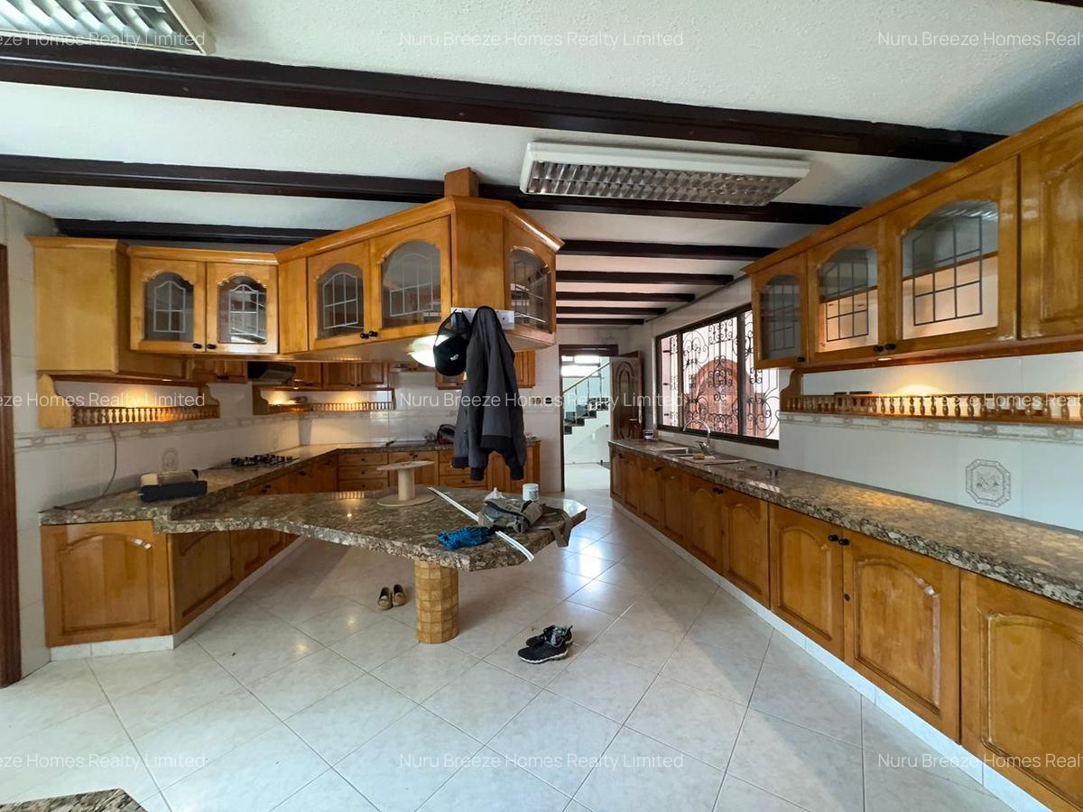 5 Bed House with En Suite in Gigiri - 15