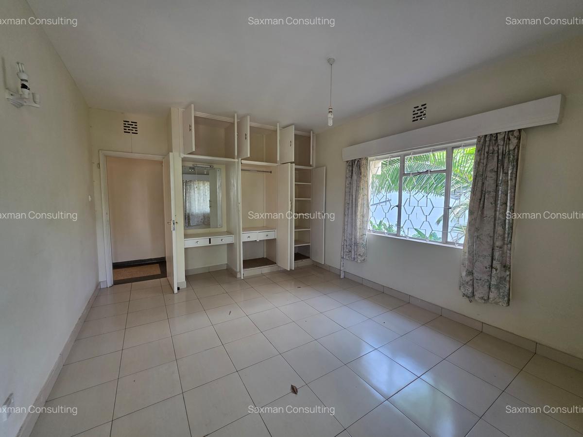 3 Bed Apartment with Parking in Spring Valley - 3