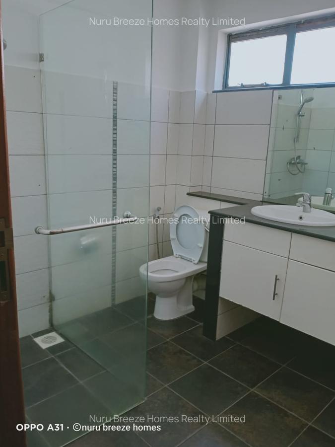 4 Bed Townhouse with En Suite in Lavington - 12