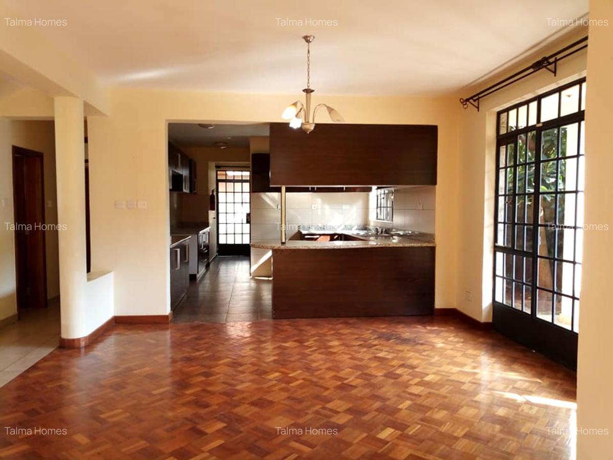 4 Bed Townhouse with En Suite at Off Convent Drive - 5