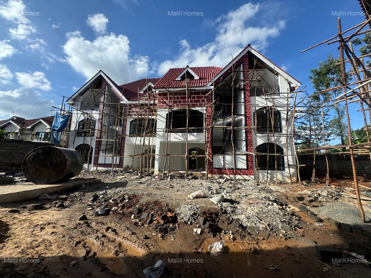 5 Bed Villa in Thome - 1