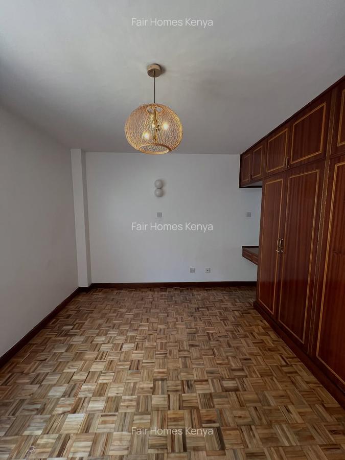 4 Bed Townhouse with En Suite at Lavington Green - 8
