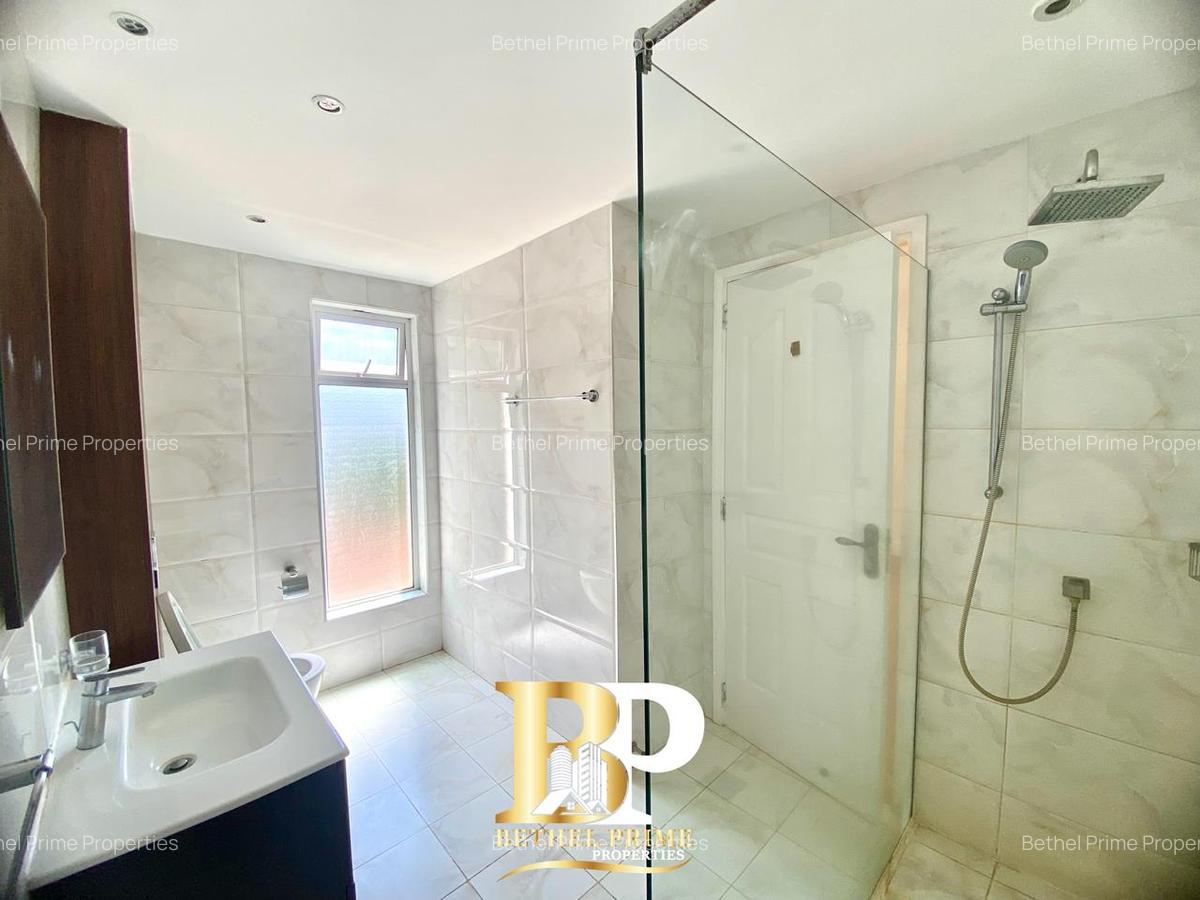 2 Bed Apartment with En Suite in Westlands Area - 11