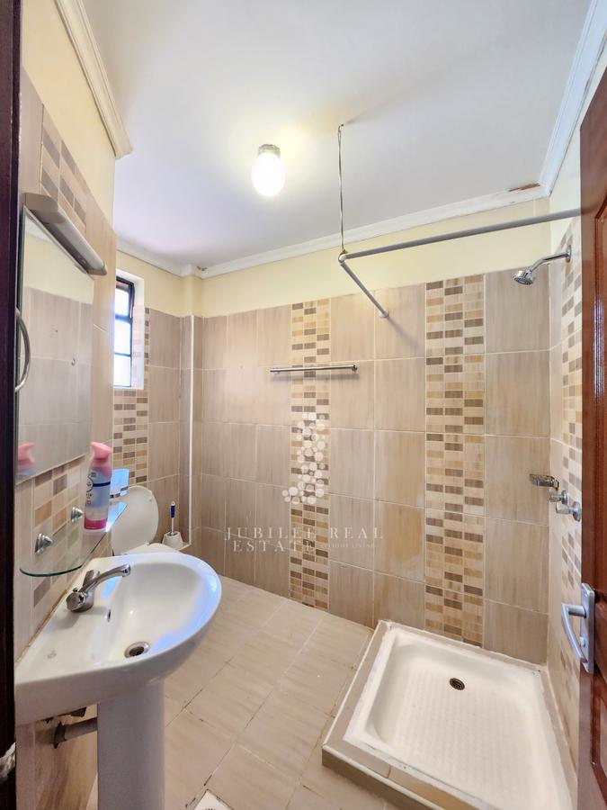 4 Bed Townhouse with En Suite in Kiambu Road - 14