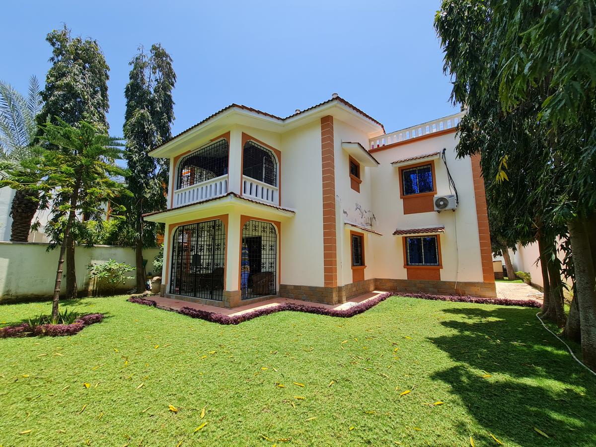 4 Bed Villa with En Suite in Nyali Area