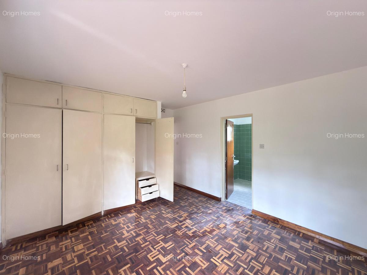 4 Bed Townhouse with En Suite in Lavington - 8