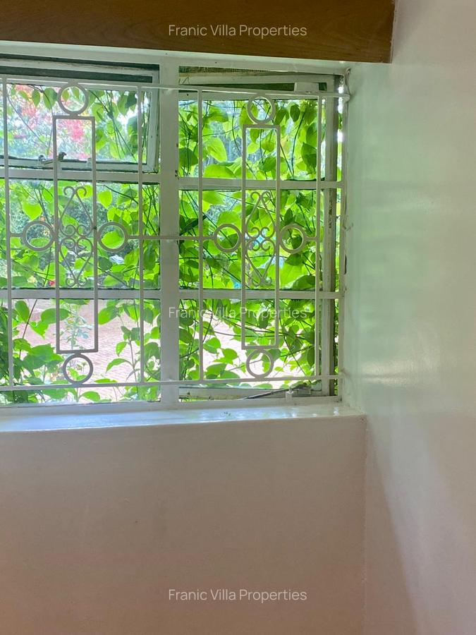 1 Bed House with Garden at Tate Close - 8