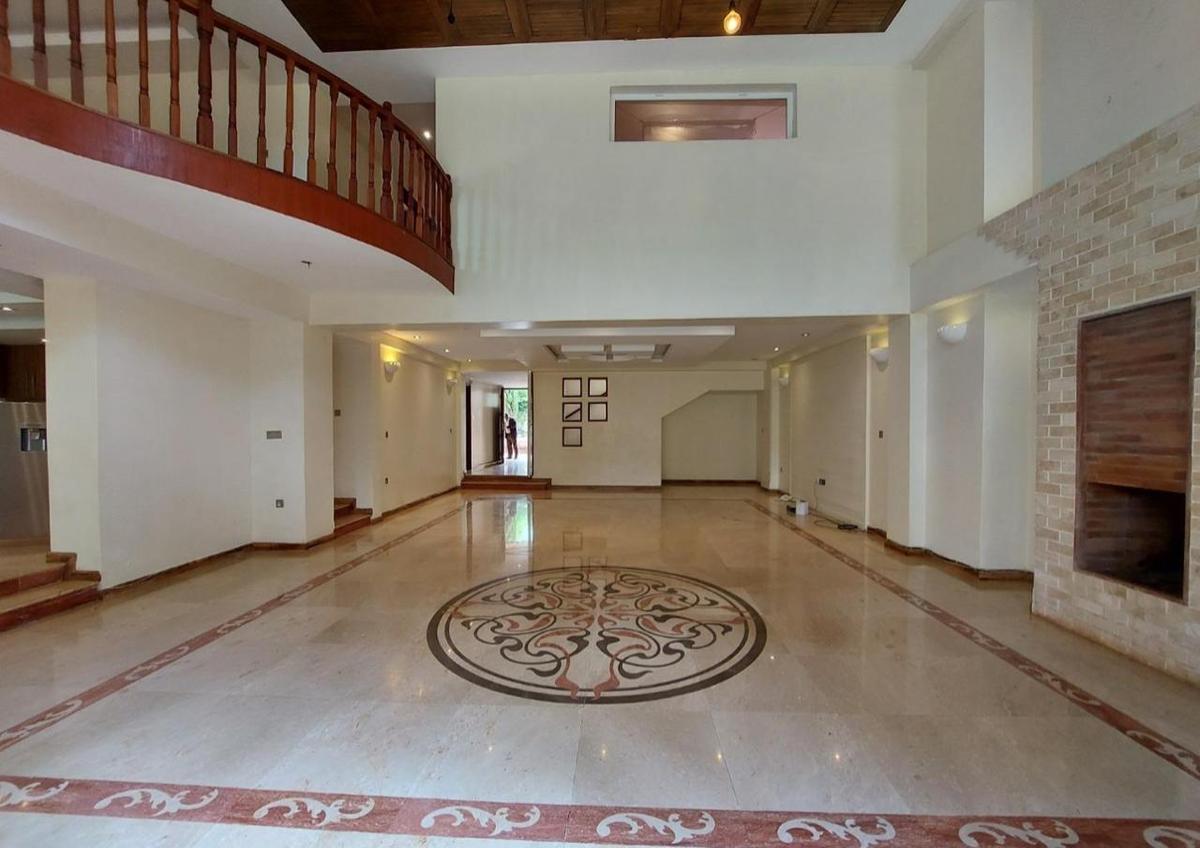 5 Bed Townhouse with En Suite at Lavington - 11