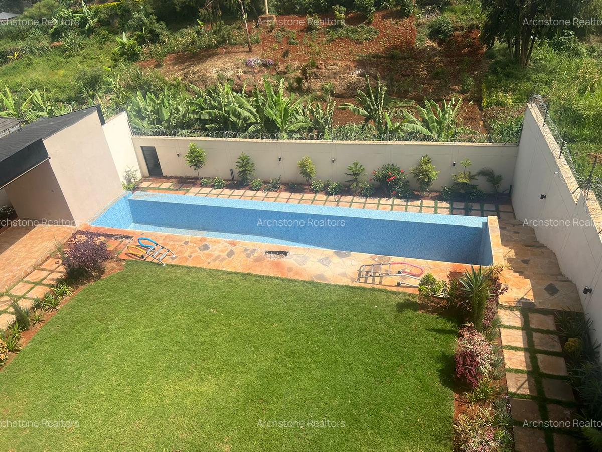 5 Bed House with En Suite in Runda - 7