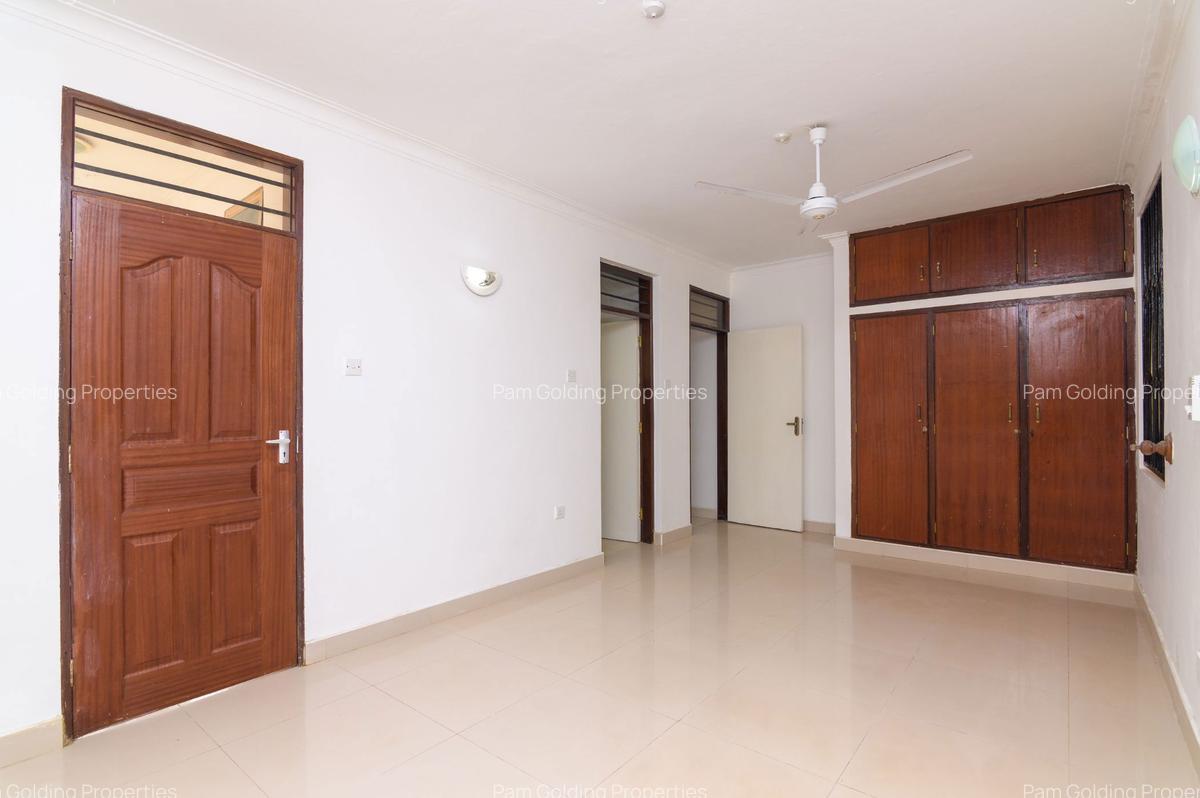 4 Bed Townhouse with En Suite in Shanzu - 10