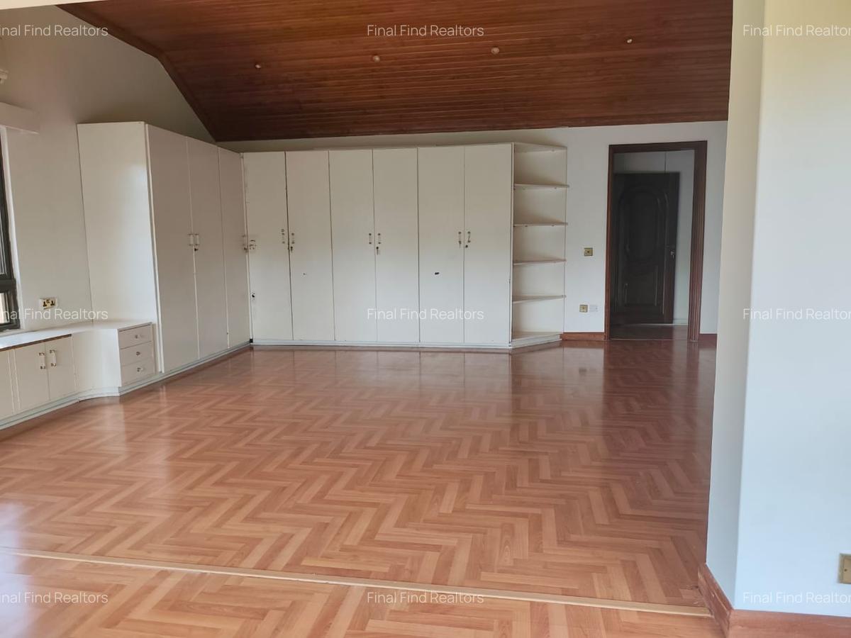 6 Bed House with Staff Quarters in Runda - 16