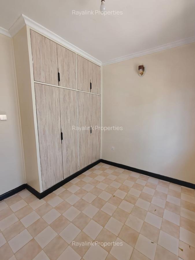 3 Bed Townhouse with En Suite at Kerarapon Road - 10