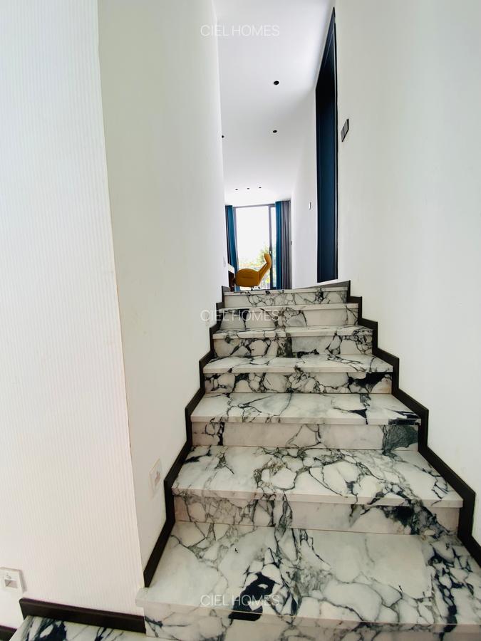 5 Bed Villa with En Suite at Jacaranda - 19