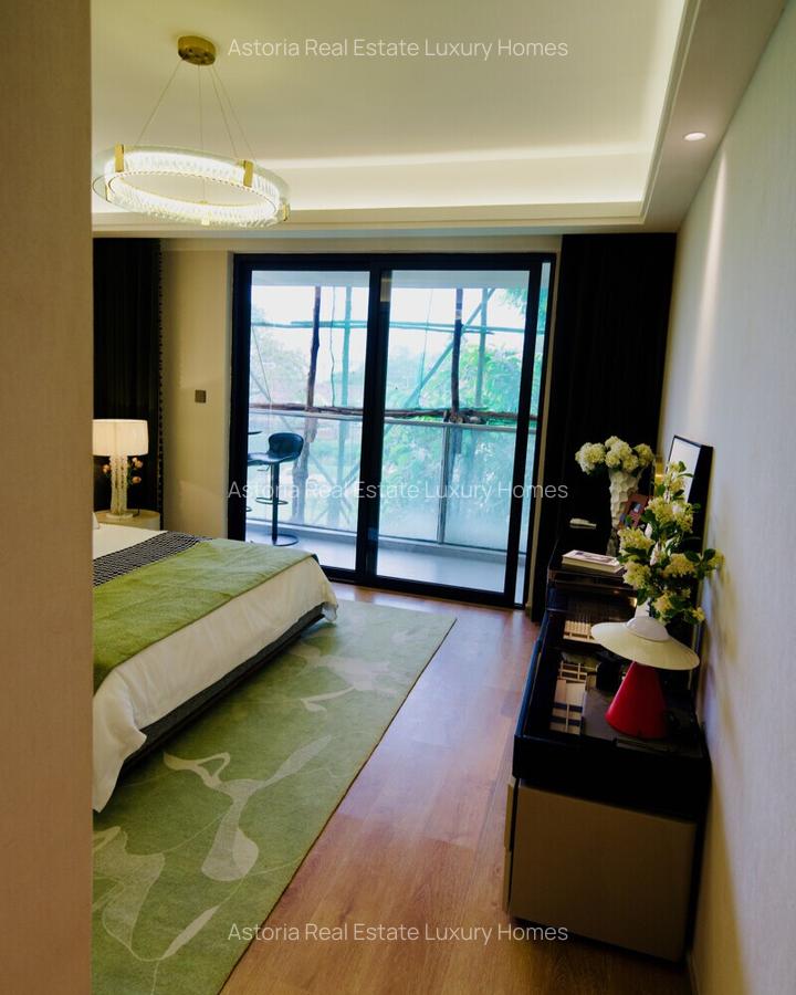 3 Bed Apartment with En Suite at 2026-410 - 16