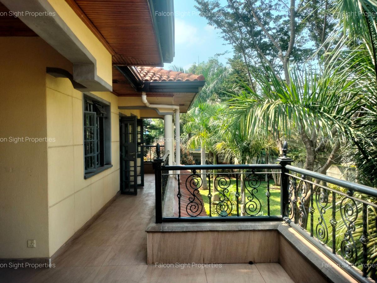 4 Bed Townhouse with Garden at Easy Access To Un Avenue Few Minutes Drive To Rosyln Academy - 18