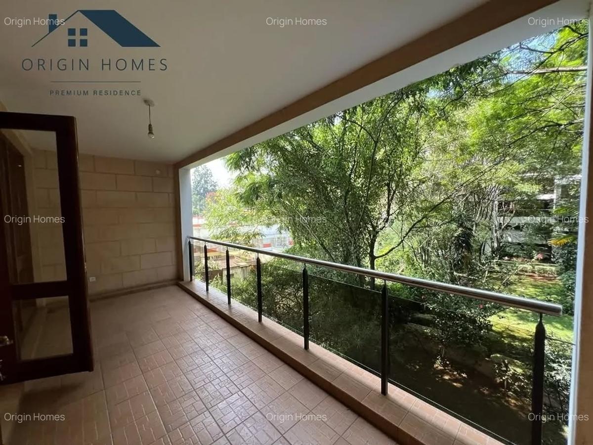 3 Bed Apartment with En Suite at Riverside Drive - 4