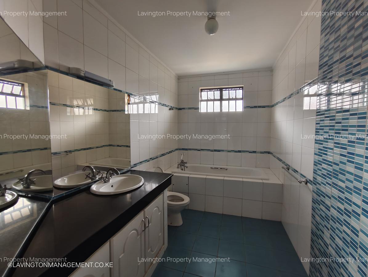 4 Bed Apartment with En Suite at Lavington Green - 16