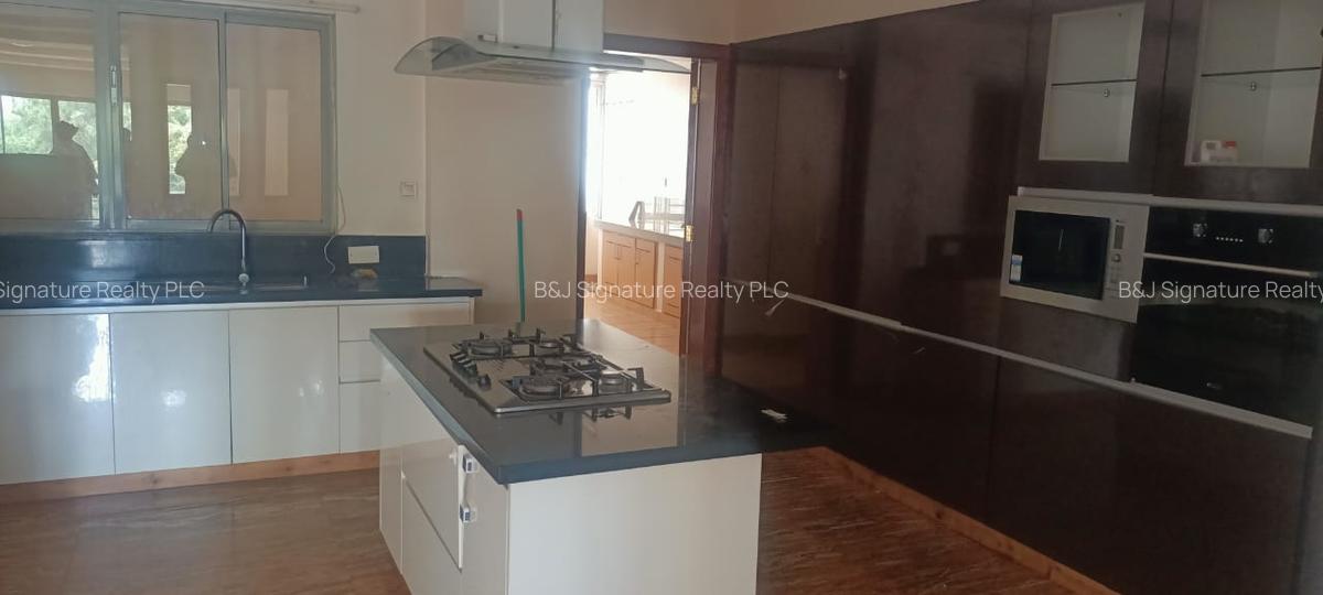 3 Bed Apartment with En Suite in Kileleshwa - 5