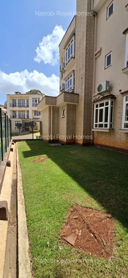 5 Bed Townhouse with En Suite at Lavington Green - 5