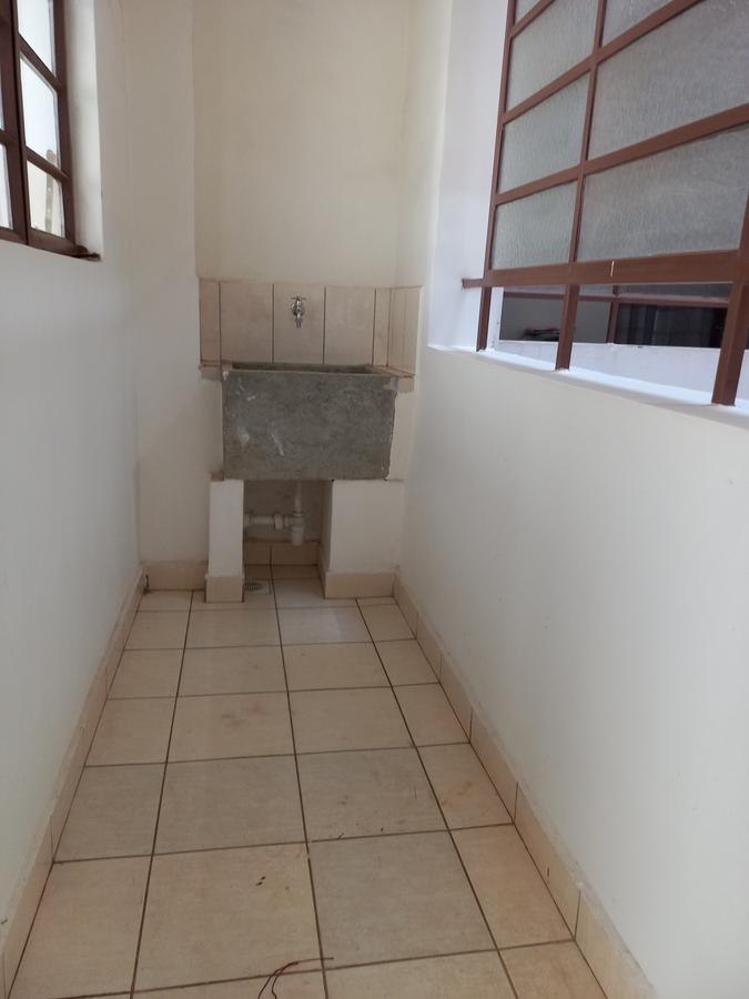 2 Bed Apartment with En Suite in Naivasha Road - 11