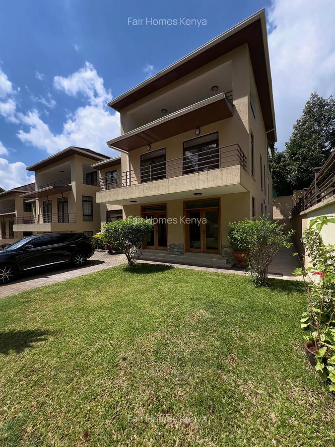 5 Bed Townhouse with En Suite at Lavington Green - 1