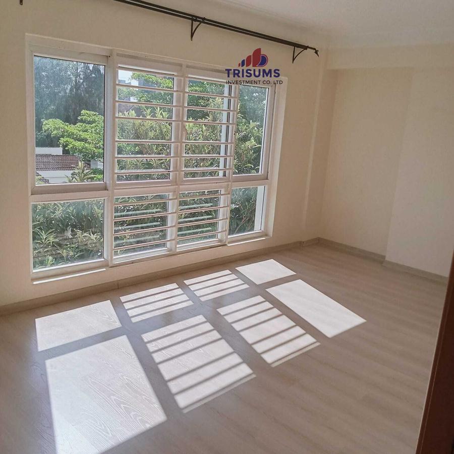 3 Bed Apartment with En Suite at Westland - 12